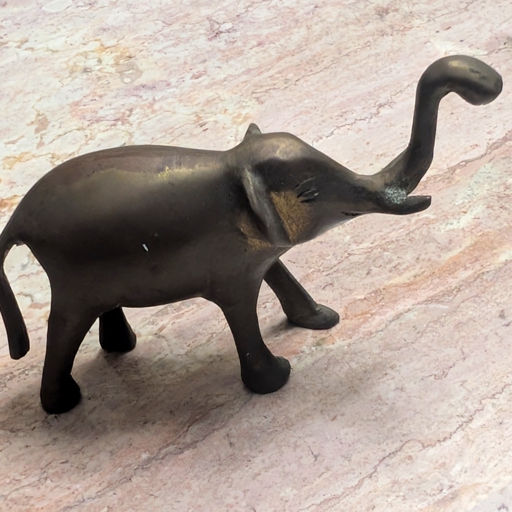 Vintage Midcentury Modern MCM Brass Elephant Figurine Sculpture Statue 4"